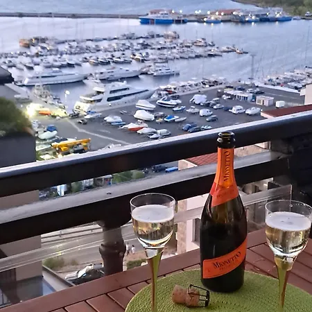 Sea View *