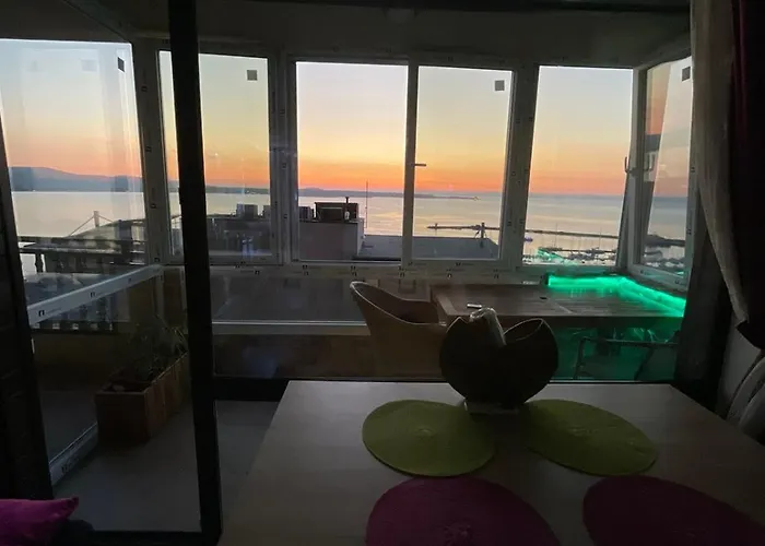 アパート Sea View ソゾポル